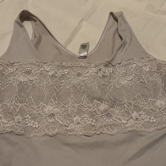 Top - Picture 2 of 5